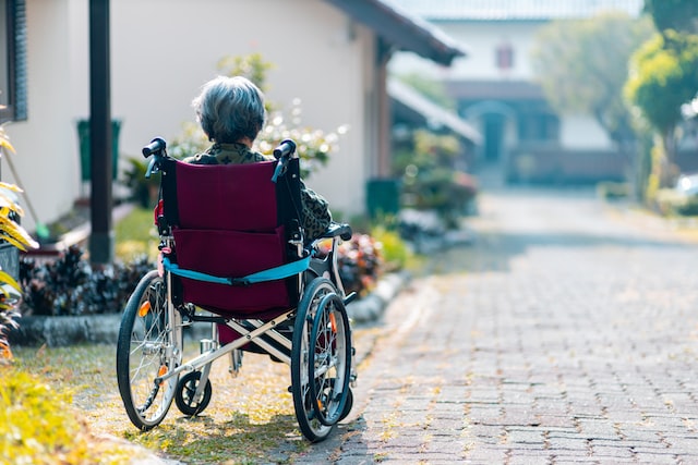 Ageing and spinal cord injury